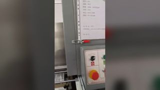 Półautomatyczna obudowa w maszynie (twarda okładka)