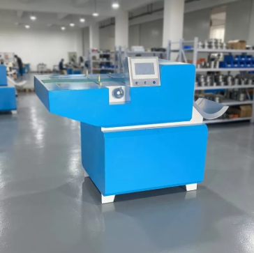 HX450D Digital Center Board Cutter nadaje się do produkcji książek z twardymi okładkami z dostosowanymi okładkami i profesjonalnym wykończeniem