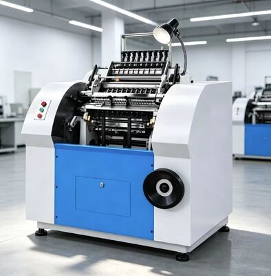Półautomatyczna maszyna do szycia książek HXSS460 z automatycznym smarowaniem i czujnikami podczerwieni